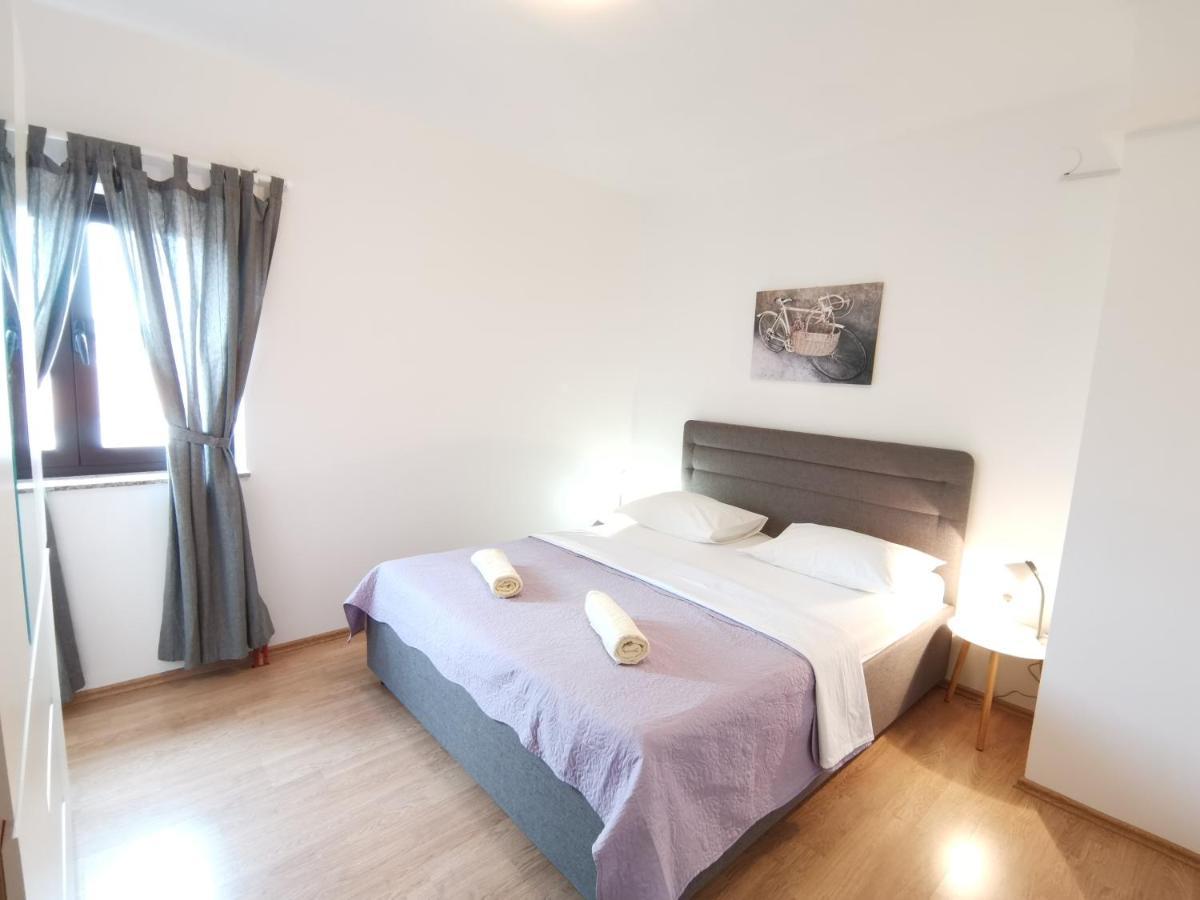 Apartman Sintic Krk Town Buitenkant foto
